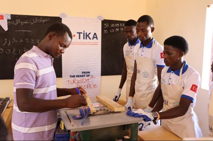 Projet de formation technique au service de la jeunesse de la communauté locale pour l'inclusion économique dans le Sahel.